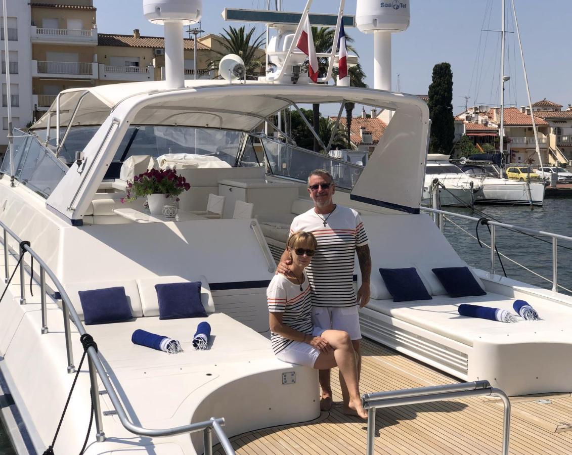 Home Sweet Boat - Chambres D'Hotes Empuriabrava Bagian luar foto