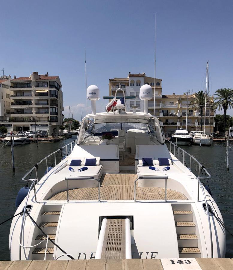 Home Sweet Boat - Chambres D'Hotes Empuriabrava Bagian luar foto
